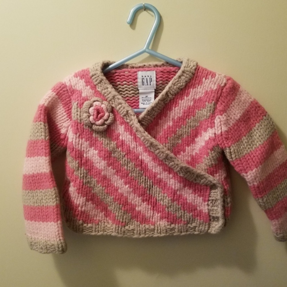 🌞 baby gap sweater